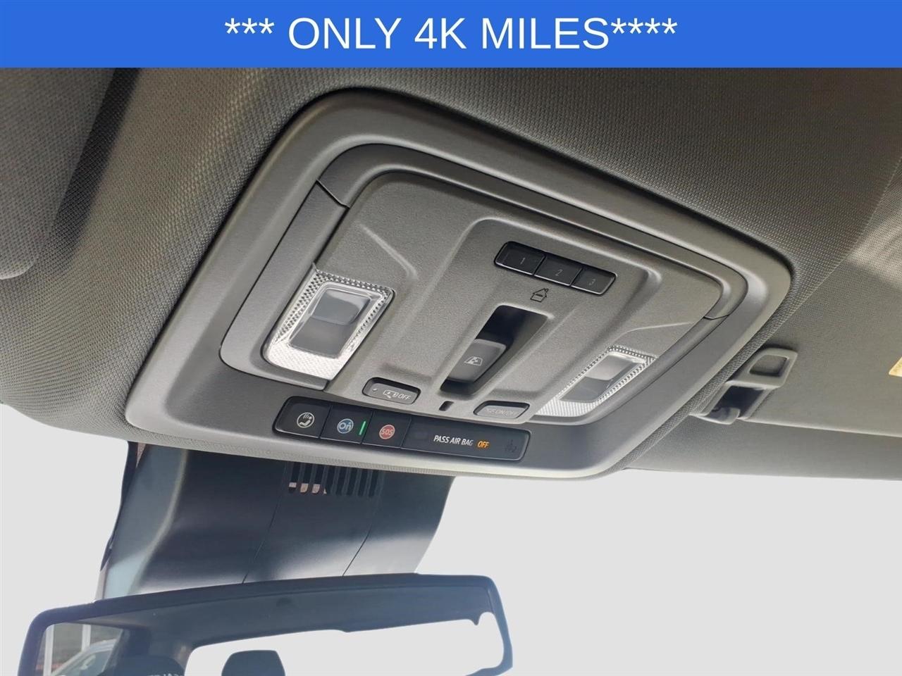 GMC Sierra 1500 SLT Crew Cab 4WD 2026