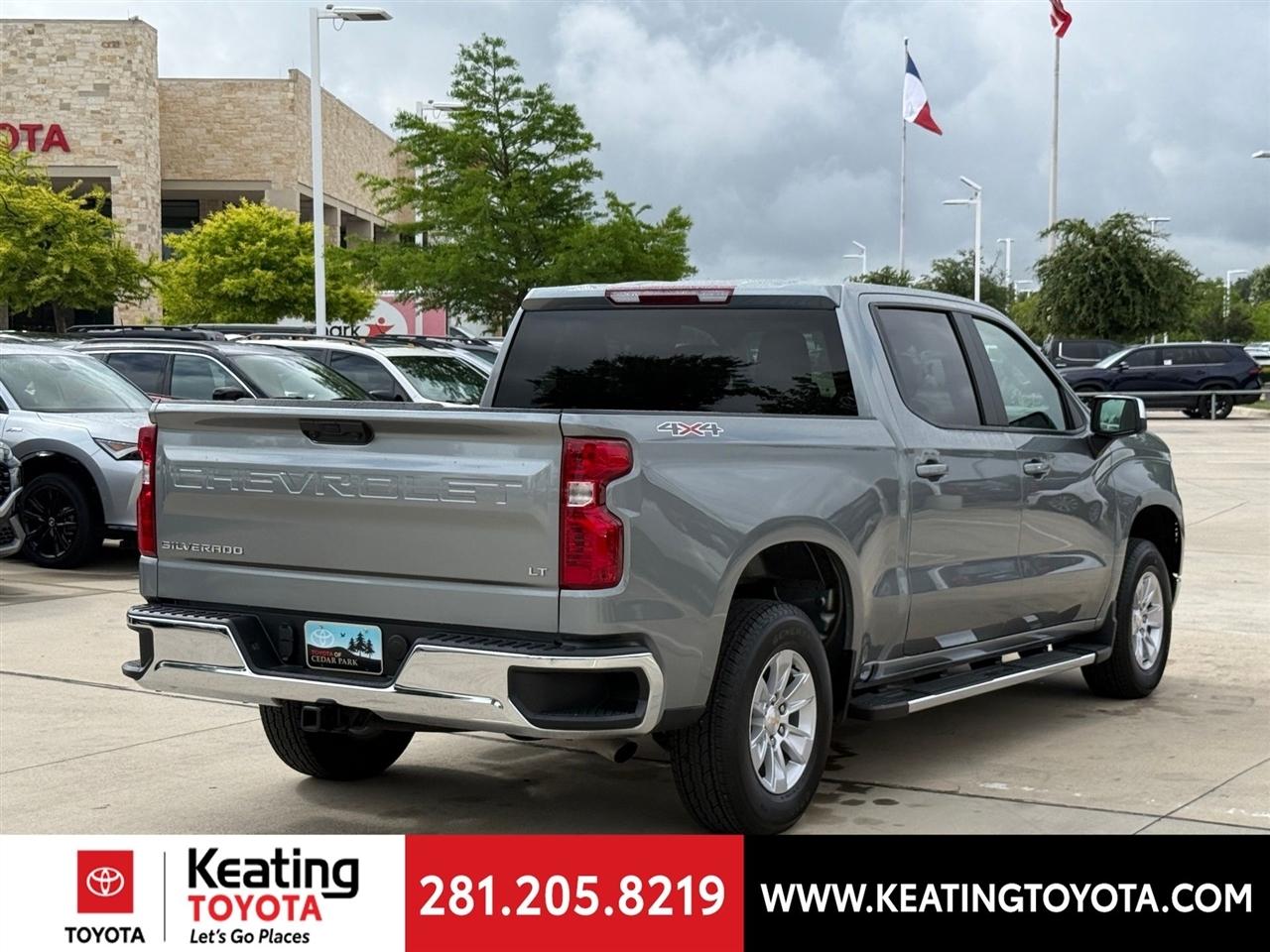 Chevrolet Silverado 1500 LT Crew Cab 4WD 2026