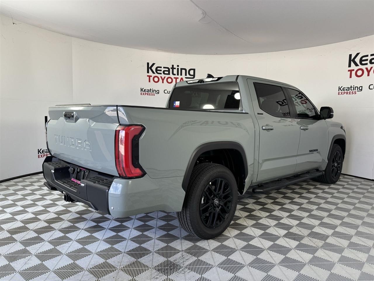 Toyota Tundra Limited CrewMax 2WD 2026