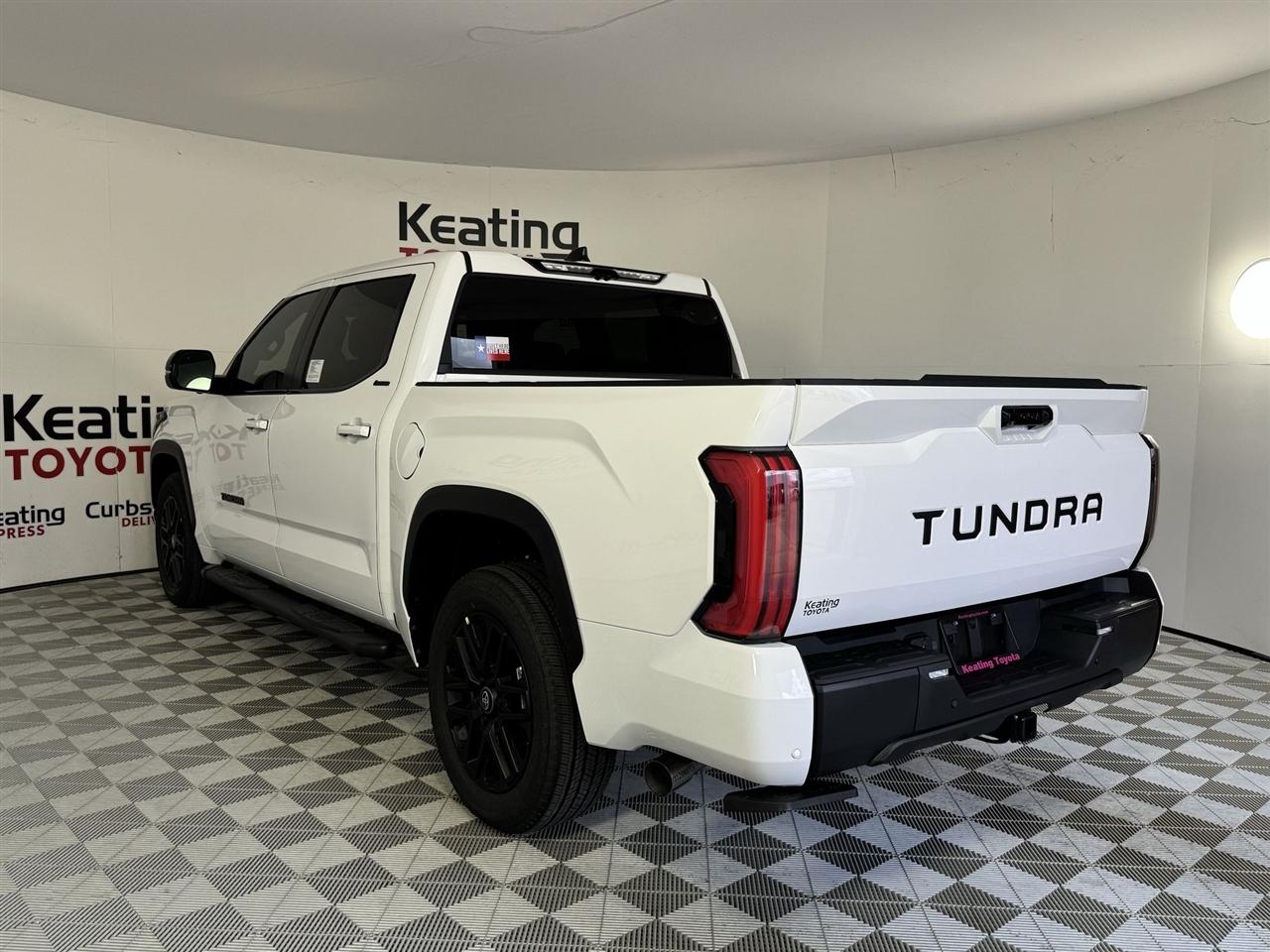 Toyota Tundra Limited CrewMax 2WD 2026