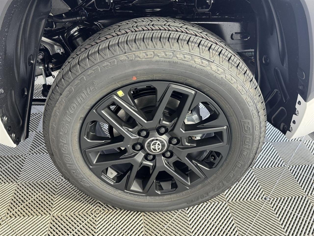 Toyota Tundra Limited CrewMax 2WD 2026