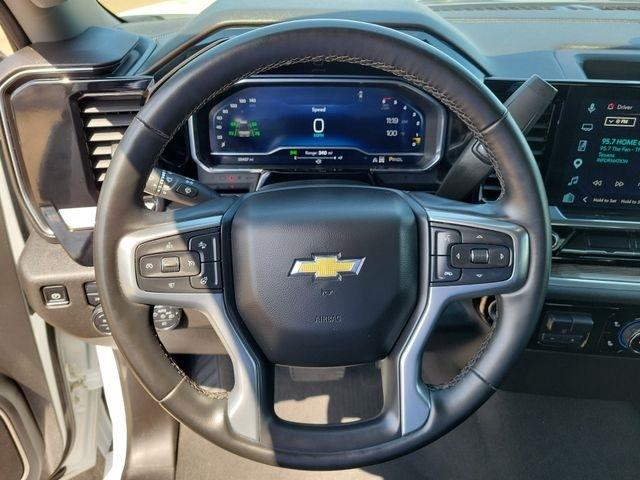 Chevrolet Silverado 2500HD LT Crew Cab Long Box 4WD 2025