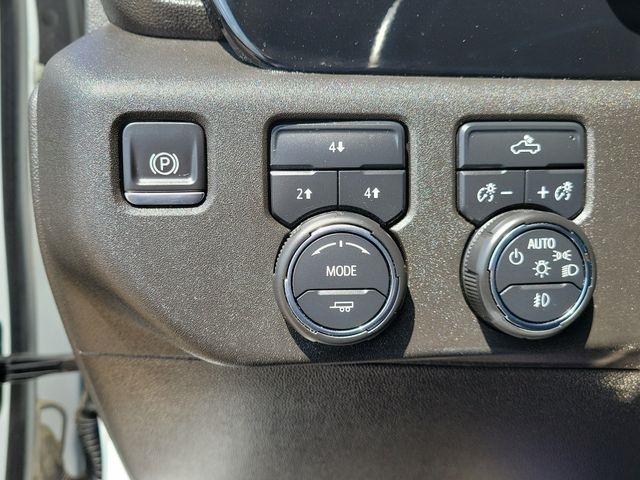 Chevrolet Silverado 2500HD LT Crew Cab Long Box 4WD 2025