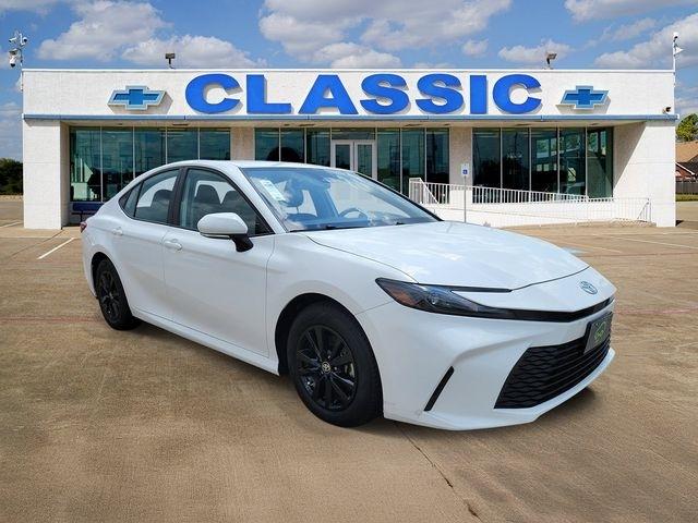 2025 Toyota Camry Hybrid XLE