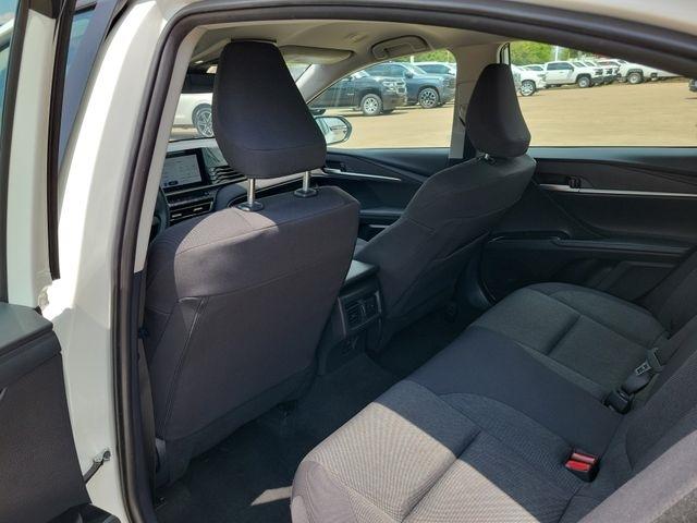 Toyota Camry Hybrid XLE 2025