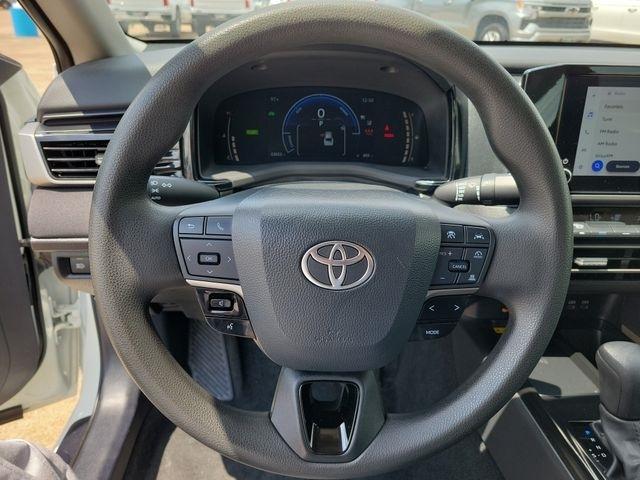 Toyota Camry Hybrid XLE 2025