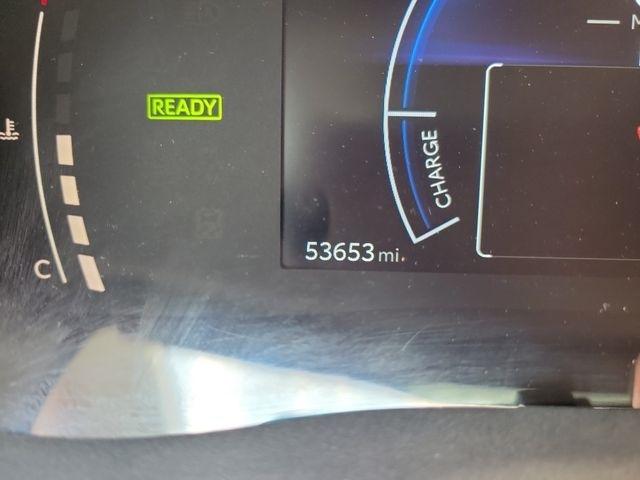 Toyota Camry Hybrid XLE 2025