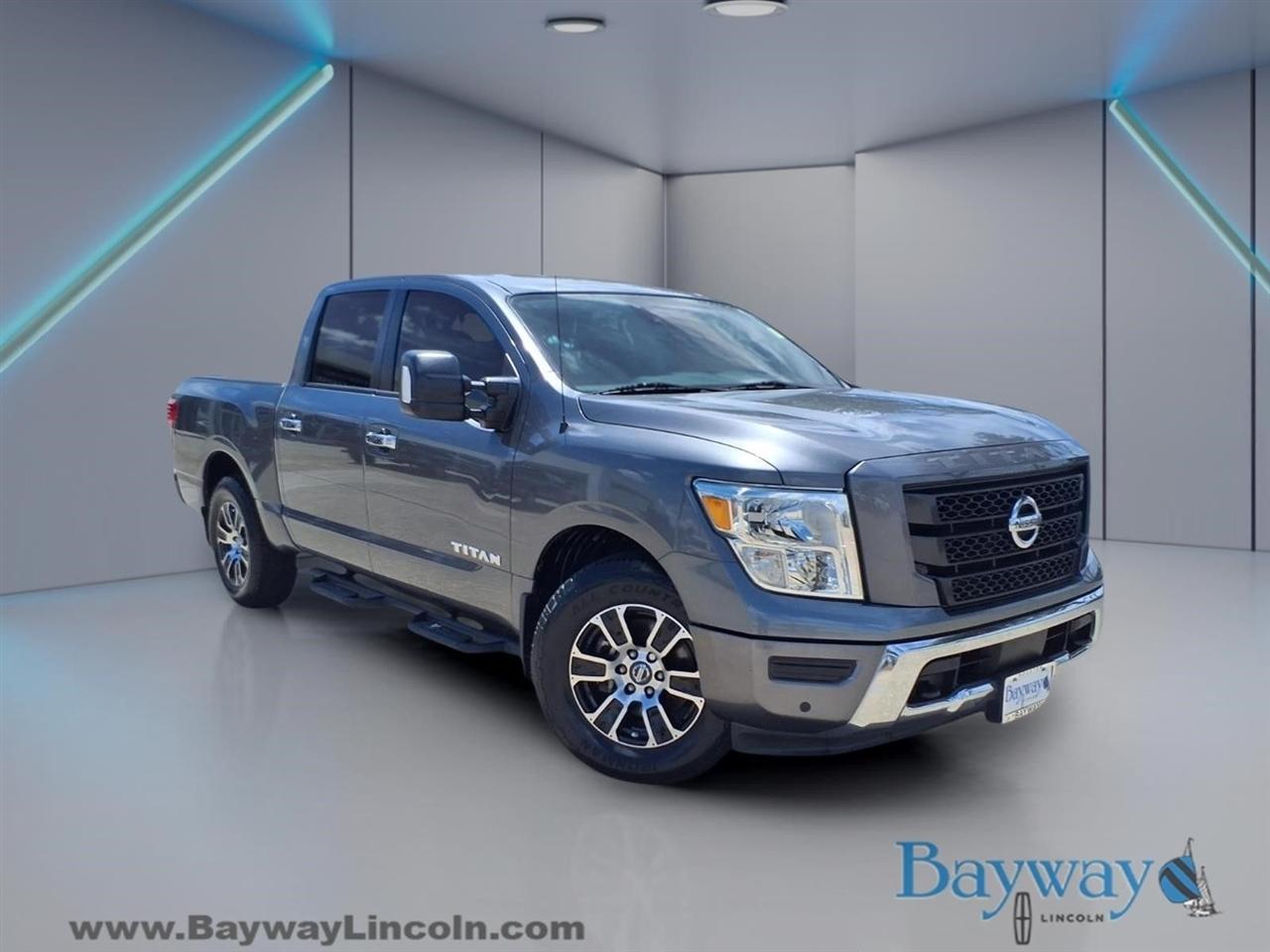 2021 Nissan Titan SV Crew Cab 2WD