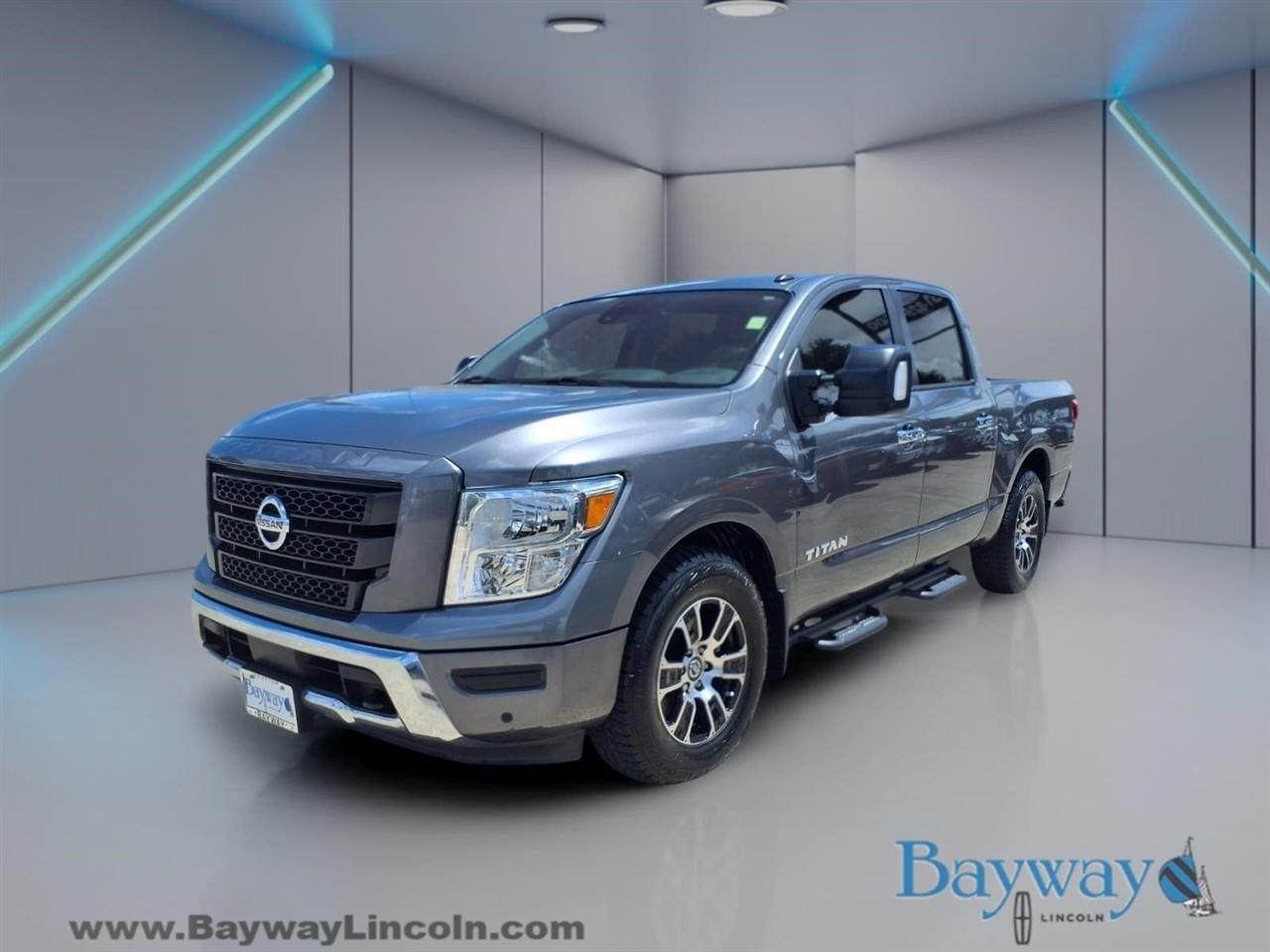 Nissan Titan SV Crew Cab 2WD 2021