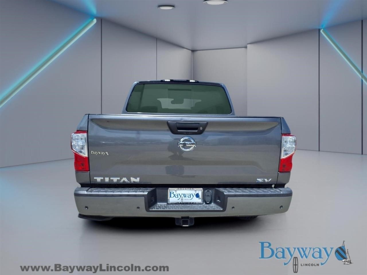 Nissan Titan SV Crew Cab 2WD 2021