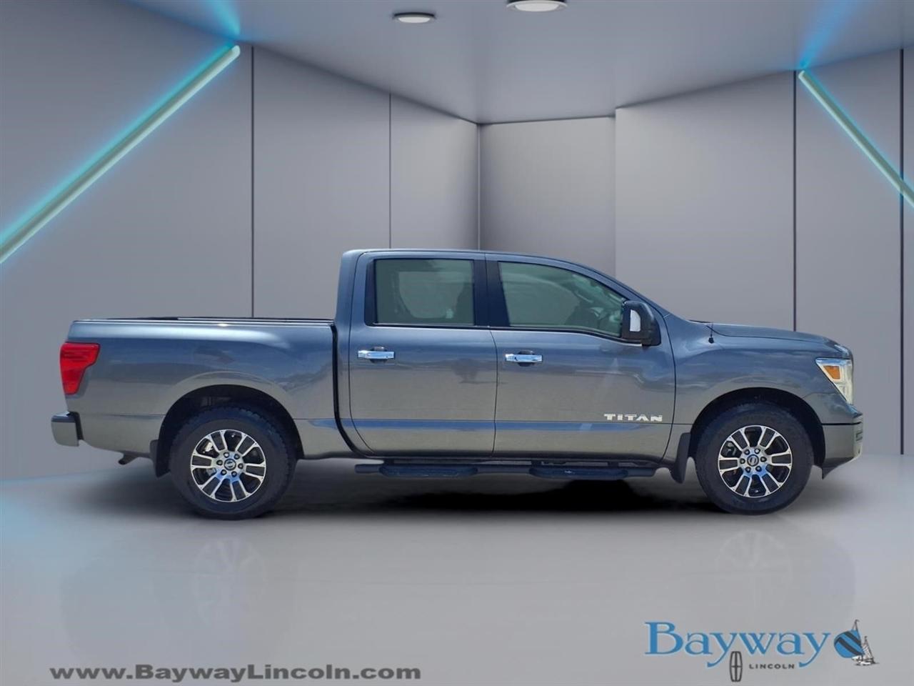 Nissan Titan SV Crew Cab 2WD 2021