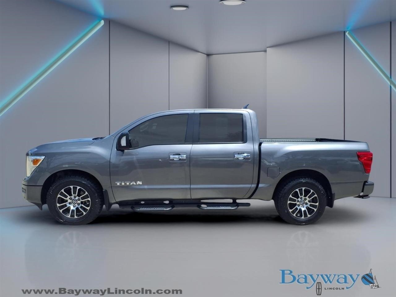 Nissan Titan SV Crew Cab 2WD 2021