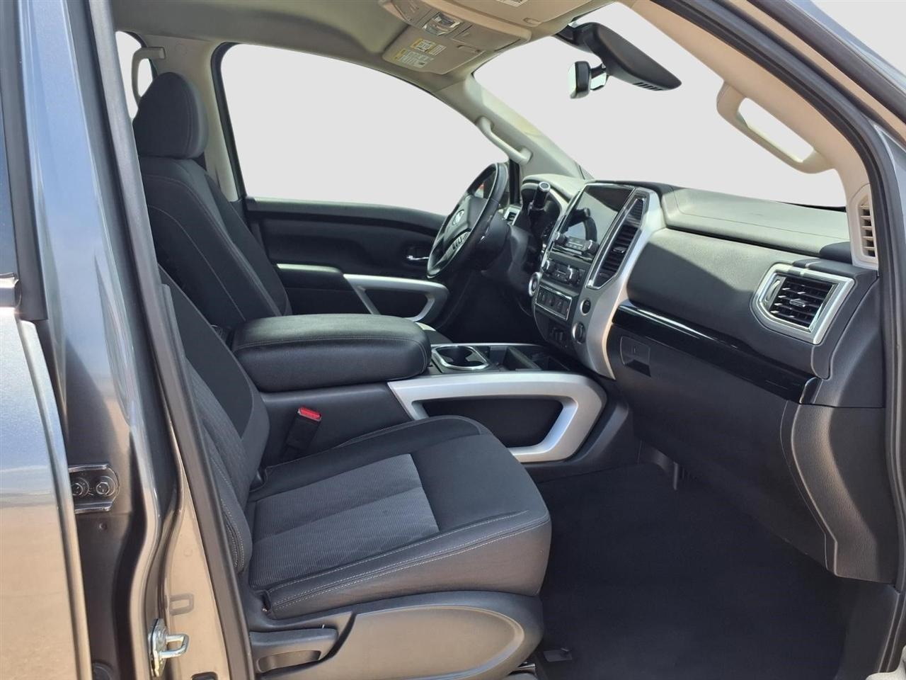 Nissan Titan SV Crew Cab 2WD 2021