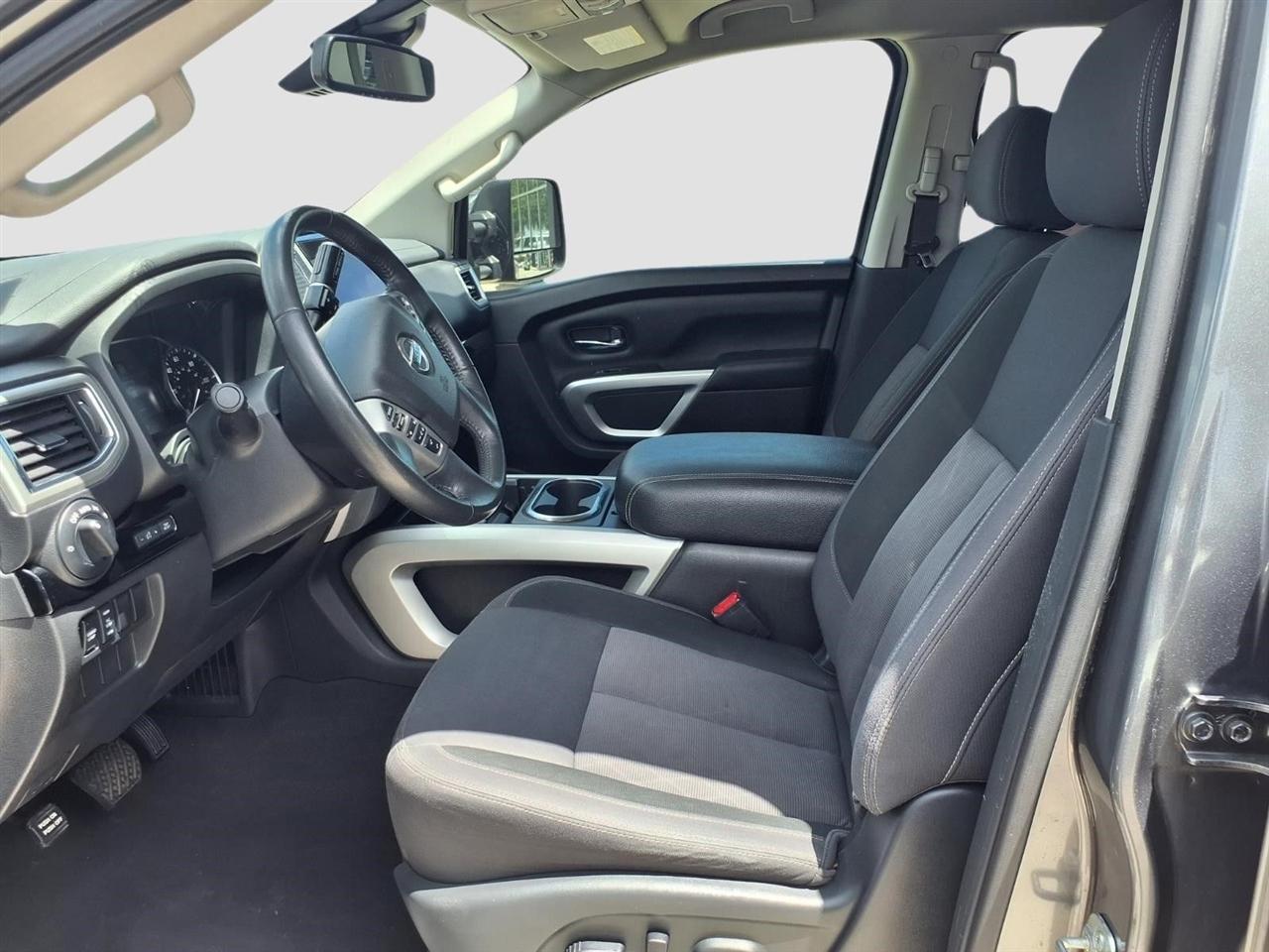 Nissan Titan SV Crew Cab 2WD 2021