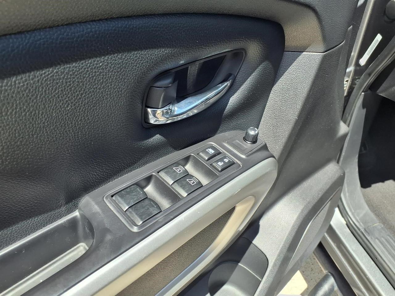 Nissan Titan SV Crew Cab 2WD 2021