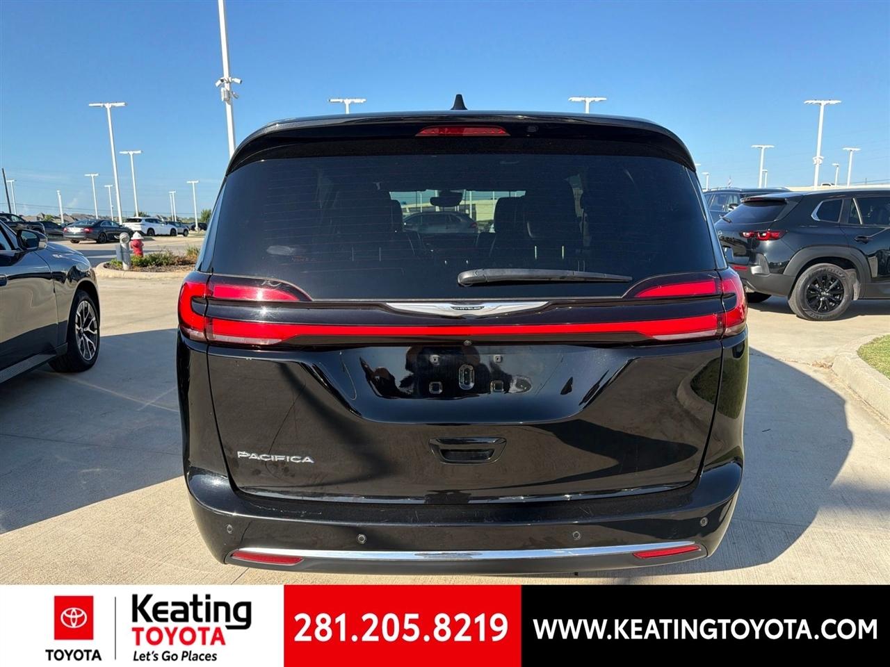 Chrysler Pacifica Select 2025