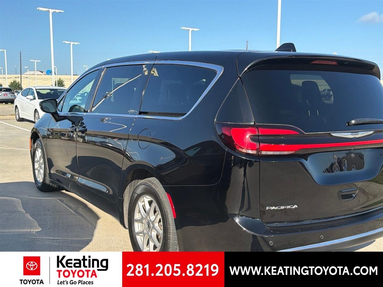 Chrysler Pacifica Select 2025
