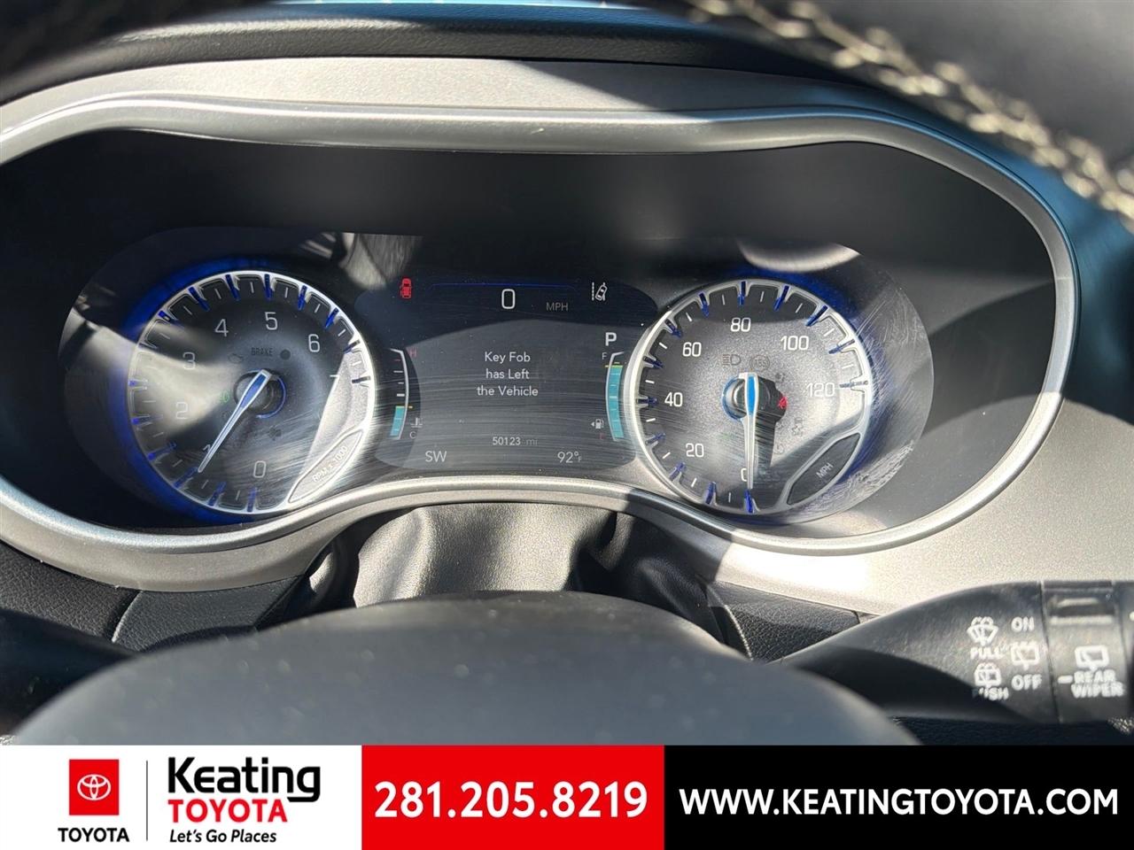 Chrysler Pacifica Select 2025