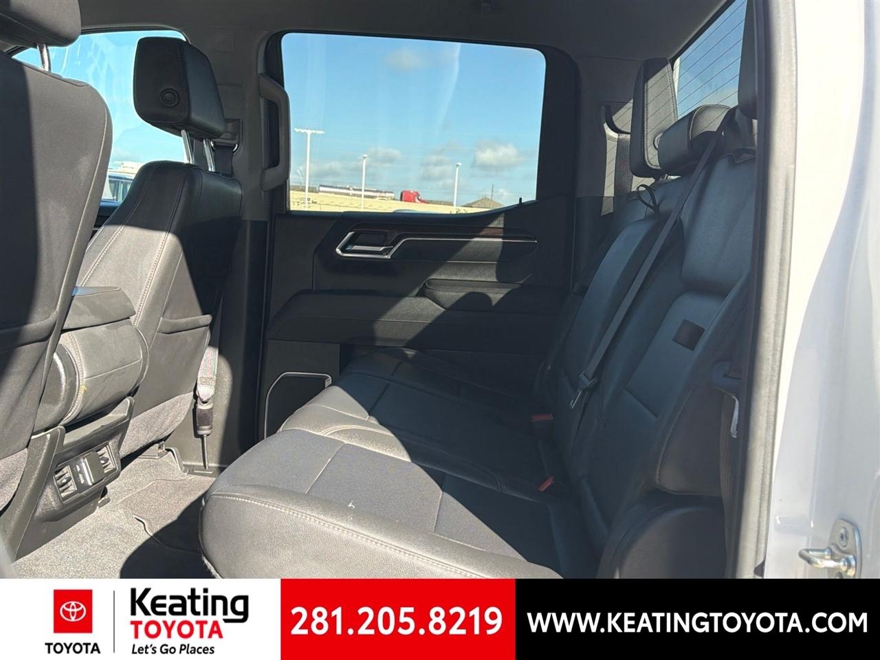 GMC Sierra 1500 SLT Crew Cab 4WD 2025