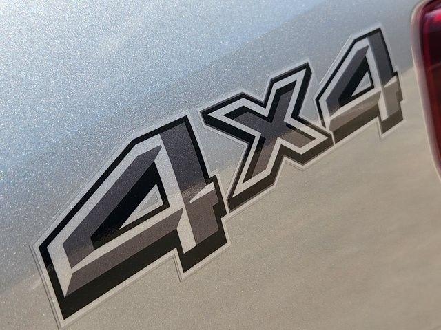 Ford F-150 STX SuperCrew 4WD 2025