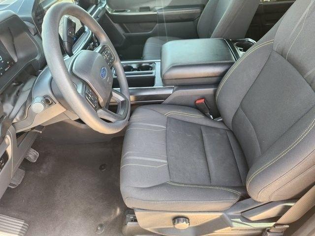 Ford F-150 STX SuperCrew 4WD 2025