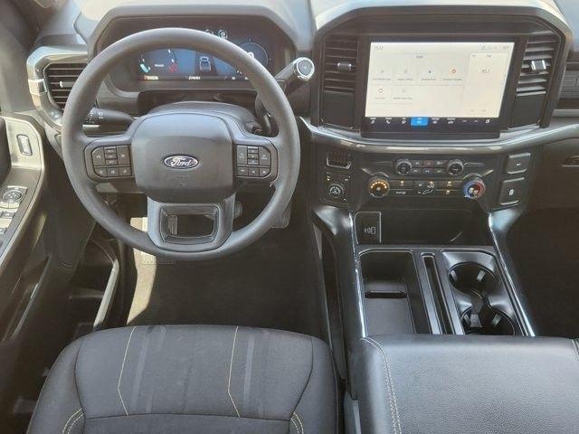 Ford F-150 STX SuperCrew 4WD 2025