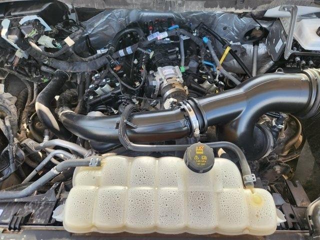 Ford F-150 STX SuperCrew 4WD 2025