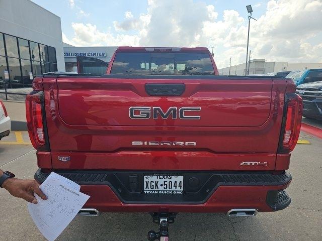 GMC Sierra 1500 AT4 Crew Cab 4WD 2025