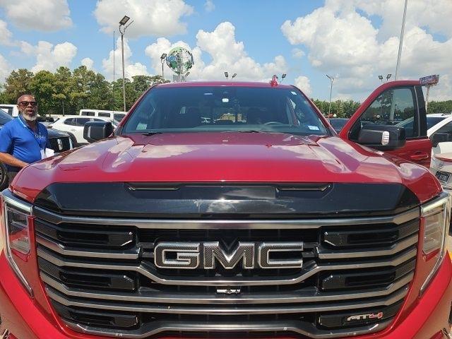 GMC Sierra 1500 AT4 Crew Cab 4WD 2025