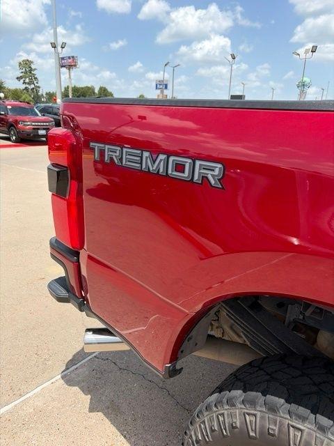 Ford F-250 SD XLT Crew Cab 4WD 2024