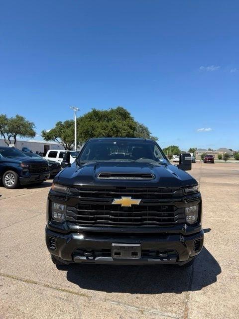 Chevrolet Silverado 2500HD Custom Crew Cab Long Box 4WD 2024