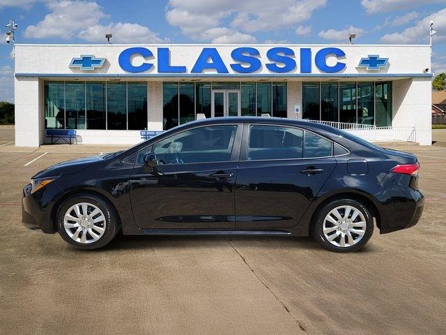 Toyota Corolla LE 2026