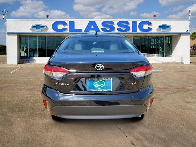 Toyota Corolla LE 2026