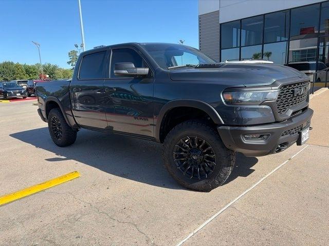 RAM 1500 Rebel Crew Cab SB 4WD 2026