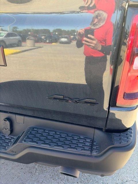 RAM 1500 Rebel Crew Cab SB 4WD 2026