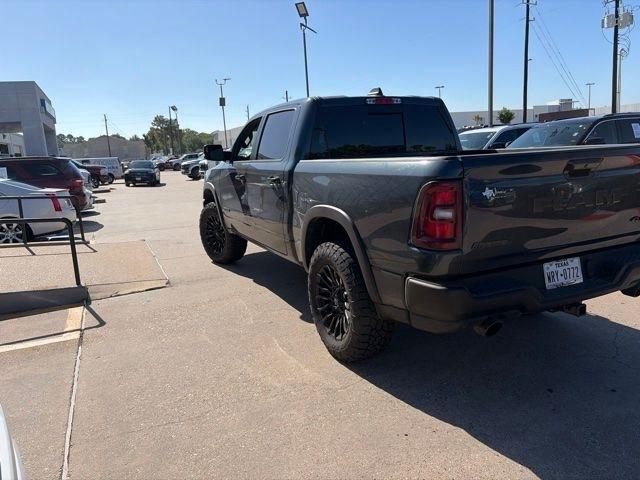 RAM 1500 Rebel Crew Cab SB 4WD 2026