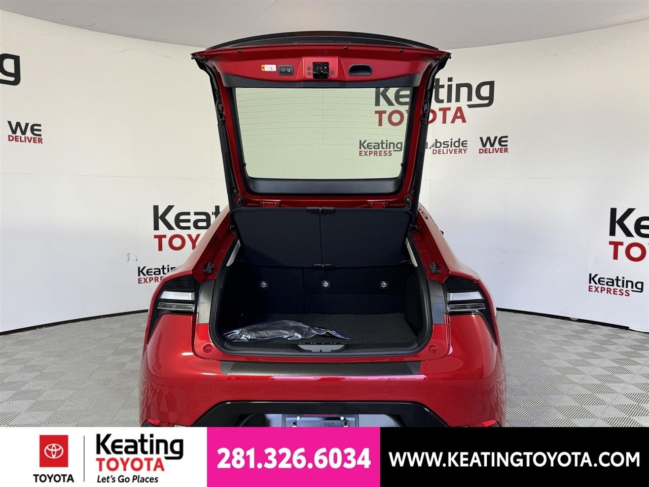 Toyota Prius Plug-In Hybrid XSE Premium 2027