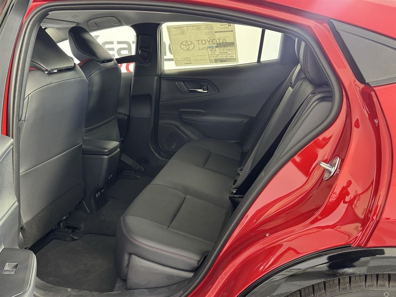 Toyota Prius Plug-In Hybrid XSE Premium 2027