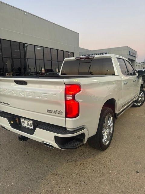 Chevrolet Silverado 1500 High Country Crew Cab 4WD 2022