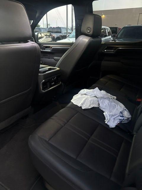 Chevrolet Silverado 1500 High Country Crew Cab 4WD 2022