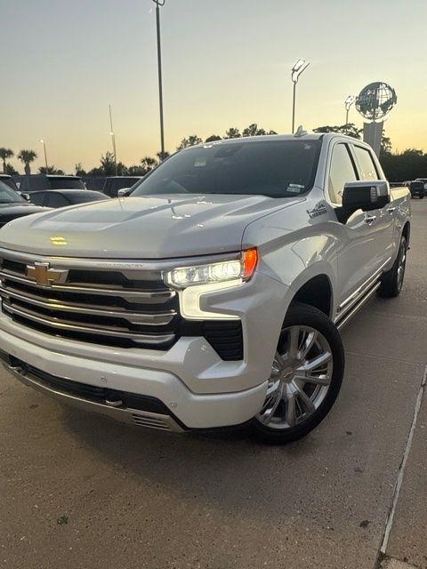 Chevrolet Silverado 1500 High Country Crew Cab 4WD 2022