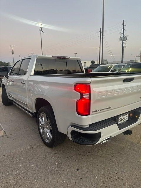 Chevrolet Silverado 1500 High Country Crew Cab 4WD 2022