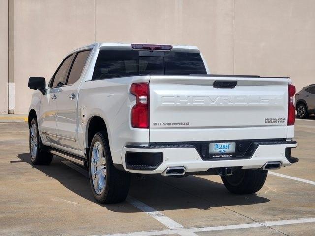 Chevrolet Silverado 1500 High Country Crew Cab 4WD 2022