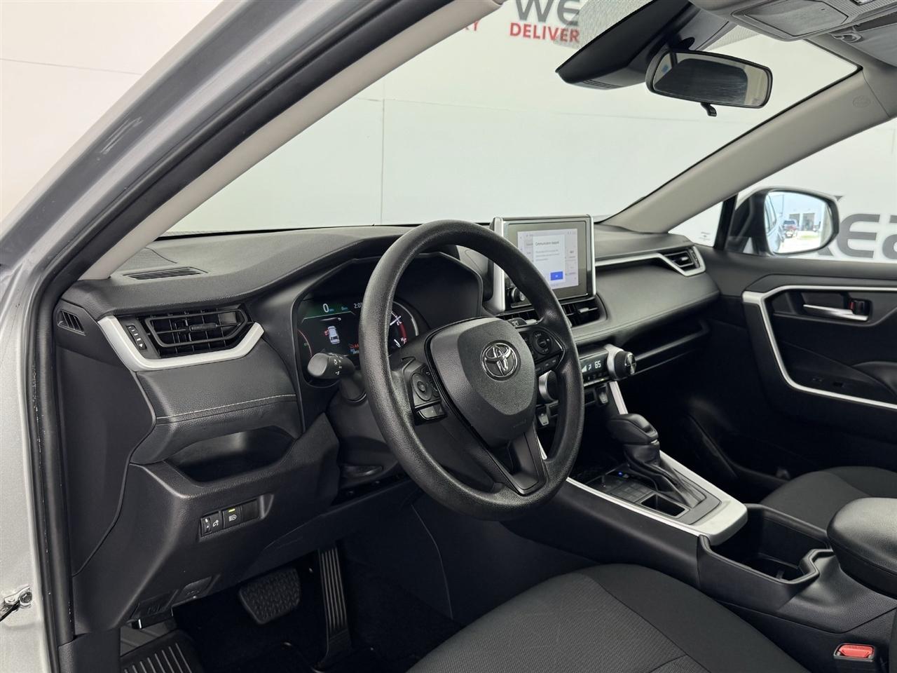 Toyota RAV4 XLE AWD 2025