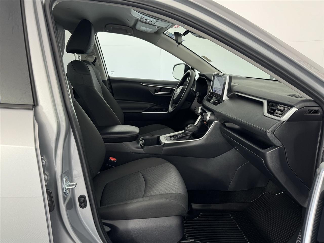 Toyota RAV4 XLE AWD 2025