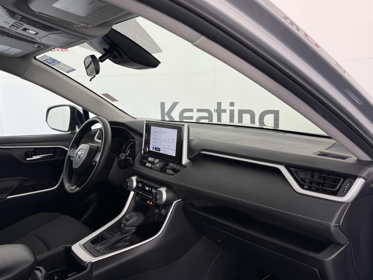 Toyota RAV4 XLE AWD 2025