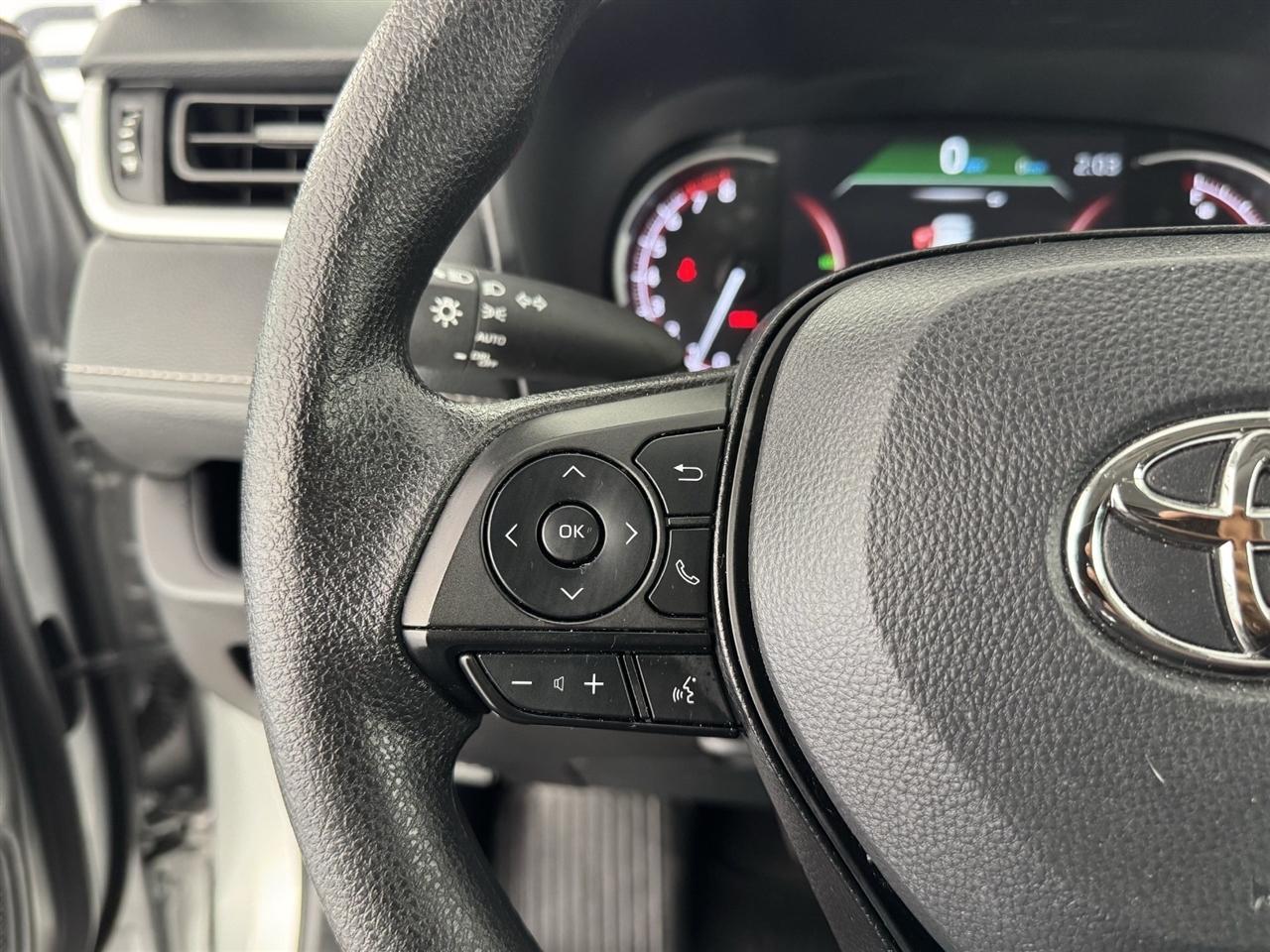 Toyota RAV4 XLE AWD 2025