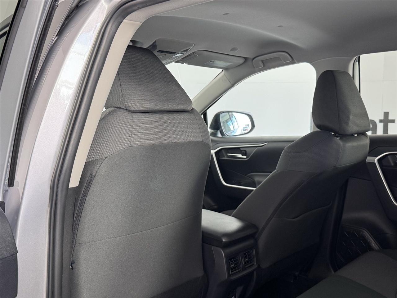 Toyota RAV4 XLE AWD 2025