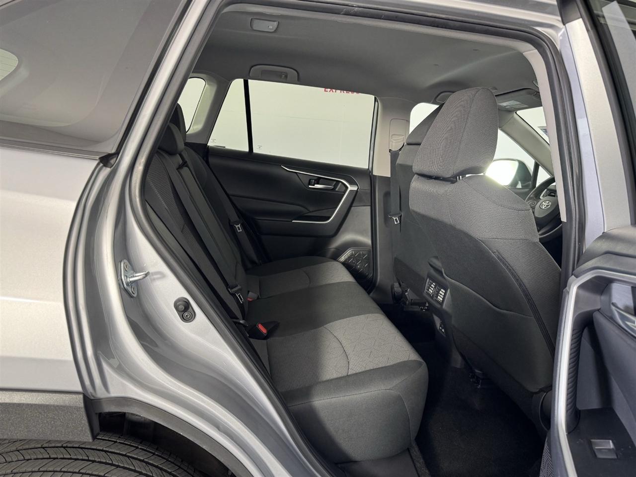 Toyota RAV4 XLE AWD 2025