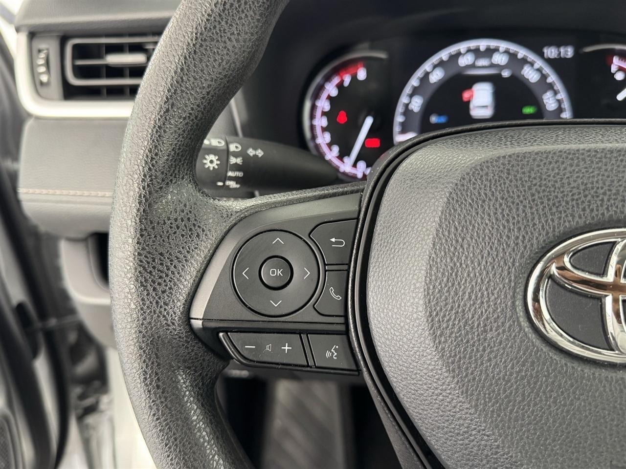 Toyota RAV4 XLE AWD 2025